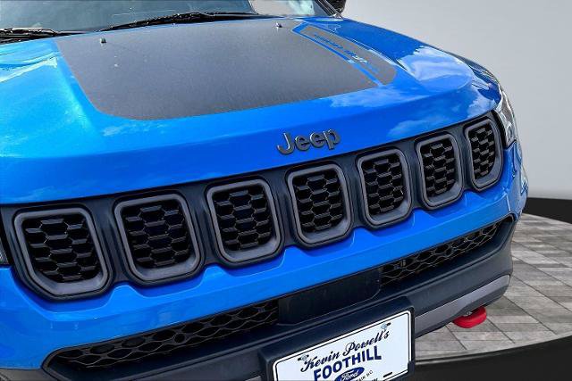 Used 2025 Jeep Compass Trailhawk AWD/4WD image 28