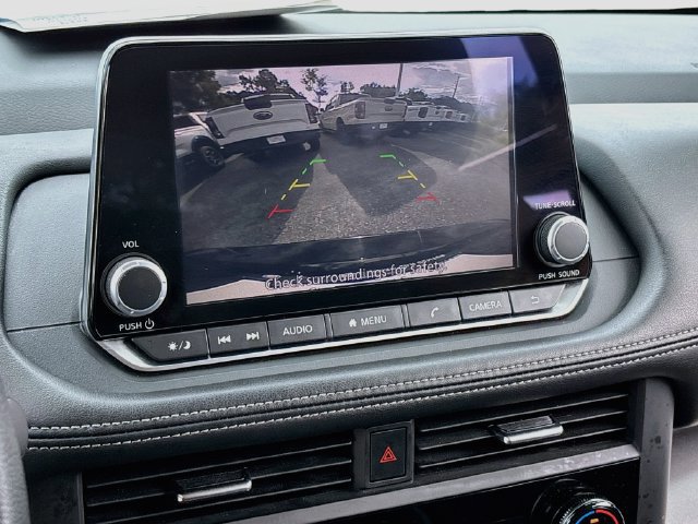 Used 2024 Nissan Rogue SV AWD/4WD image 13