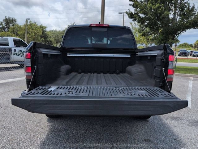 Used 2023 Nissan Frontier SV w/ SV Convenience Package RWD image 12