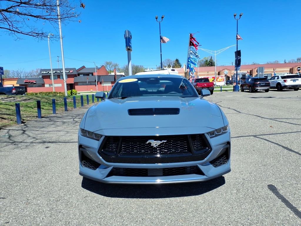 Certified 2025 Ford Mustang GT Premium RWD image 3