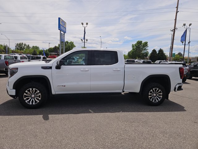 Used 2022 GMC Sierra 1500 AT4 w/ AT4 Premium Package AWD/4WD image 2