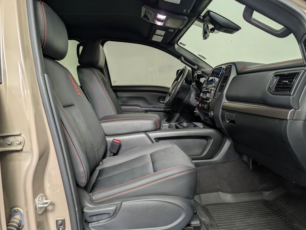 Used 2023 Nissan Titan PRO-4X AWD/4WD image 11