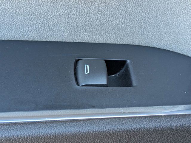 Used 2024 GMC Sierra 1500 SLT w/ SLT Premium Plus Package image 31