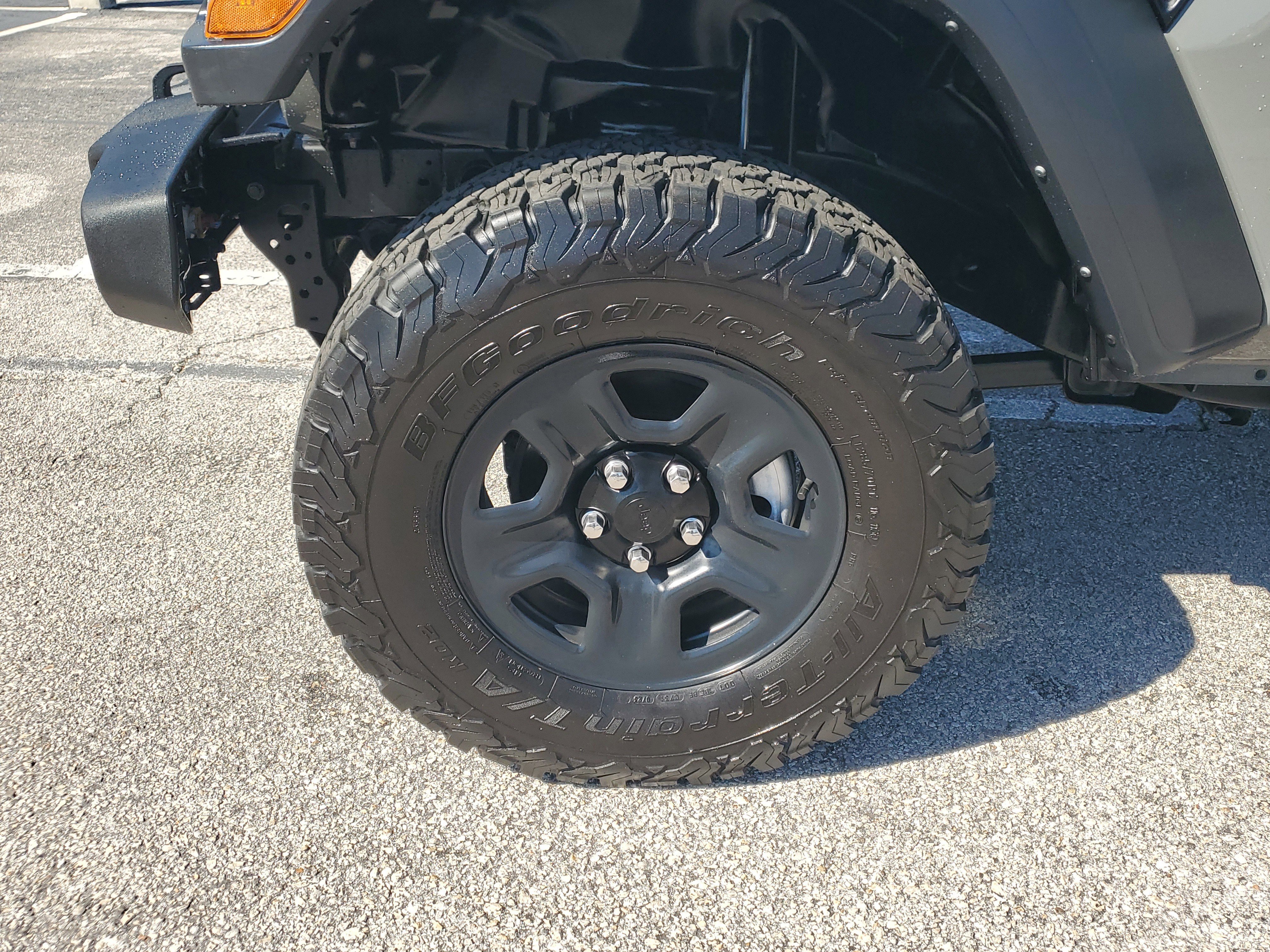 Used 2022 Jeep Wrangler Sport image 8