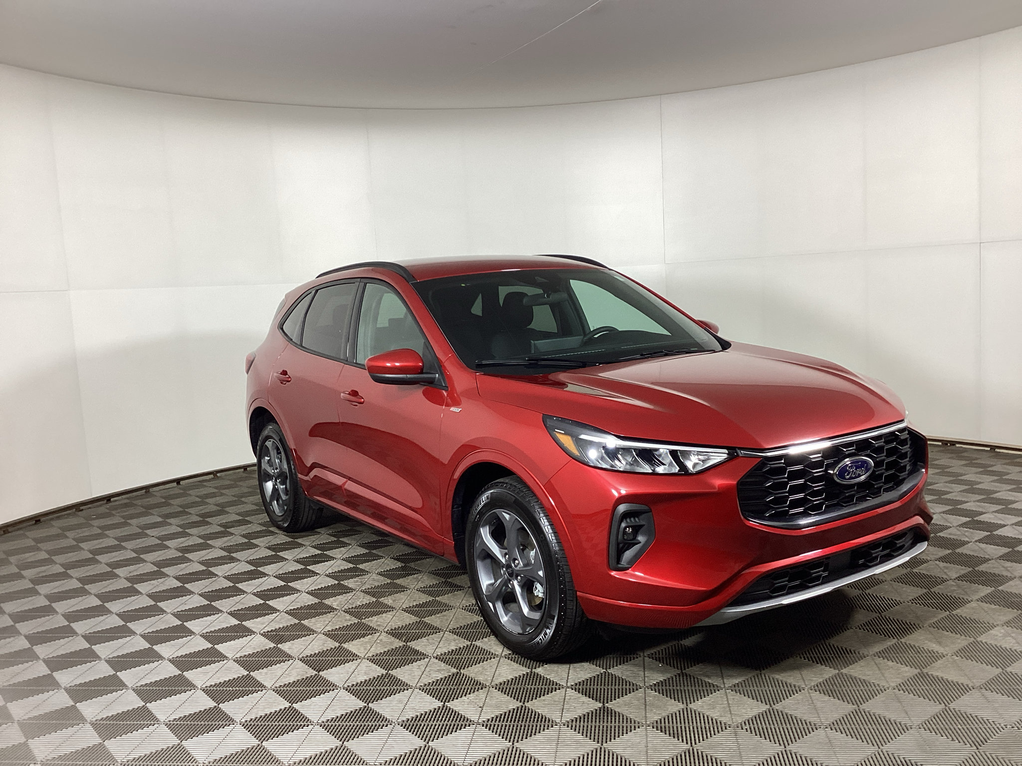 Certified 2023 Ford Escape ST-Line Select w/ Tech Pack #1 AWD/4WD image 1