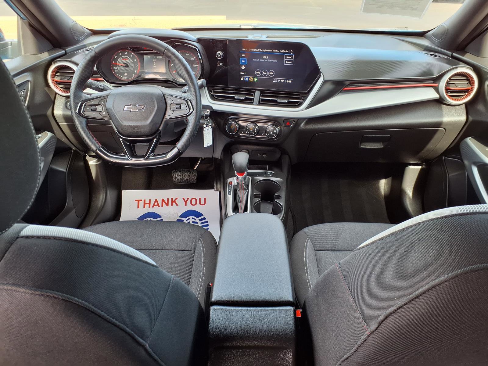 Used 2025 Chevrolet Trax RS w/ Sunroof Package FWD image 18