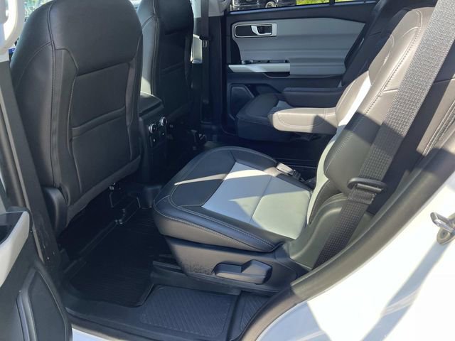 Certified 2024 Ford Explorer XLT w/ Equipment Group 202A AWD/4WD image 14