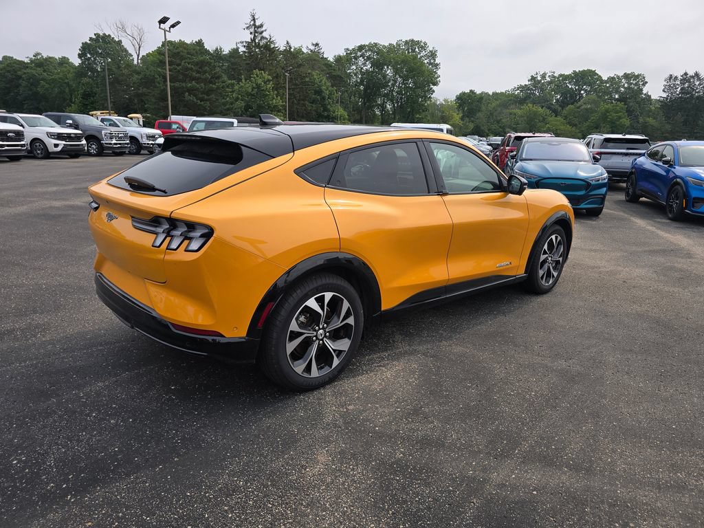 Certified 2022 Ford Mustang Mach-E Premium AWD/4WD image 5