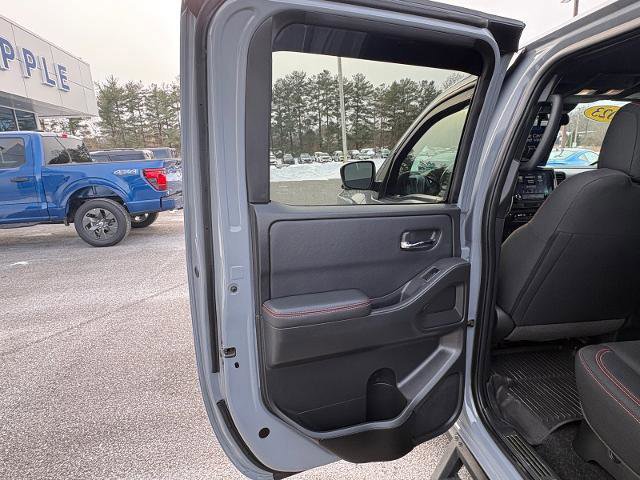 Used 2023 Nissan Frontier PRO-4X w/ Pro Convenience Package image 16