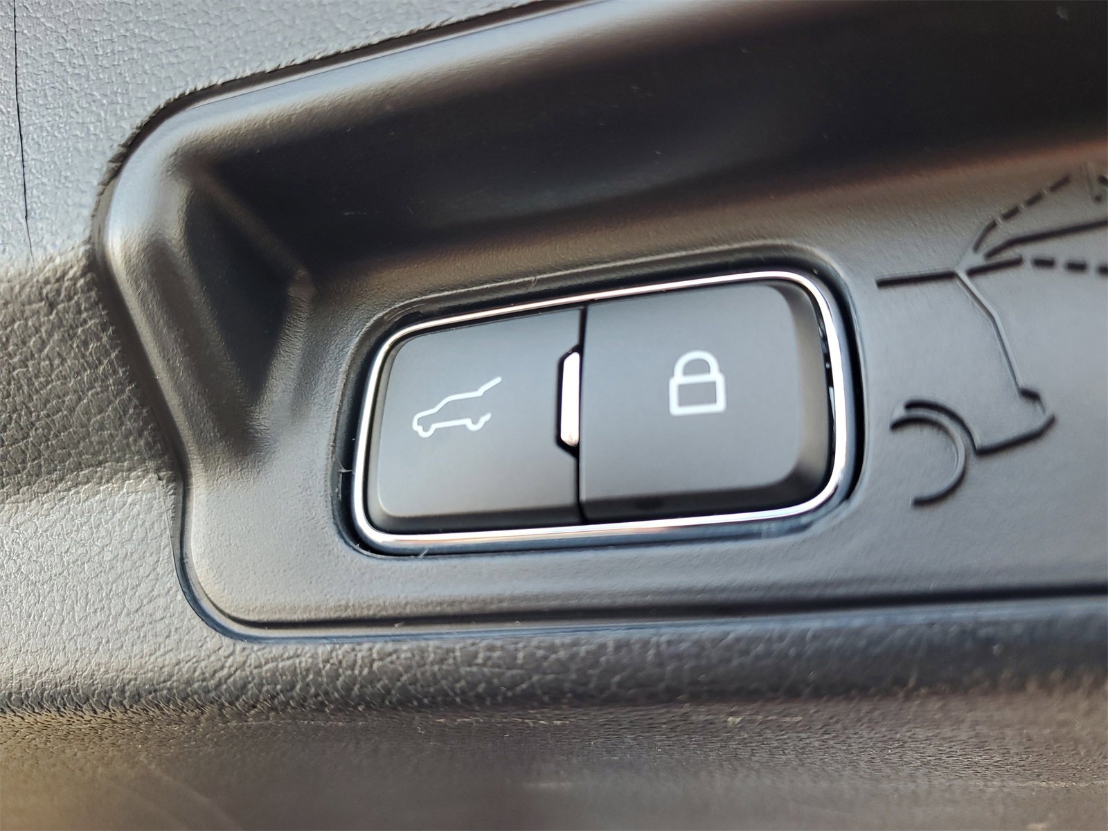 Certified 2024 Ford Explorer Limited w/ Limited Technology Package image 8