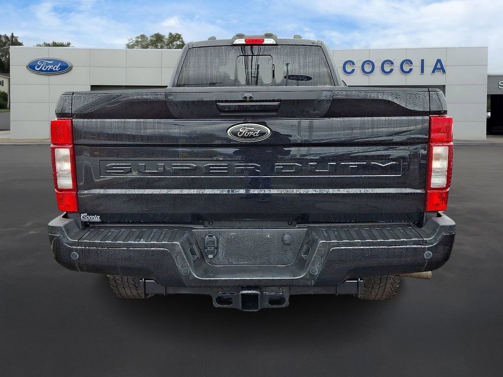 Certified 2022 Ford F350 XLT w/ Black Appearance Package image 5