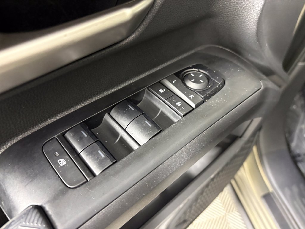 Used 2024 Toyota Tacoma TRD Off-Road w/ TRD Off Road Premium Package AWD/4WD image 12