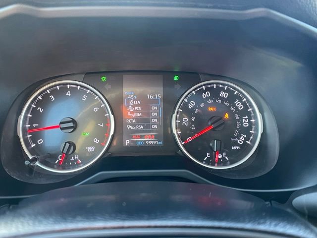 Used 2021 Toyota RAV4 XLE w/ Convenience Package image 21