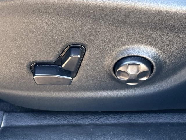 Used 2020 Jeep Cherokee Limited image 27