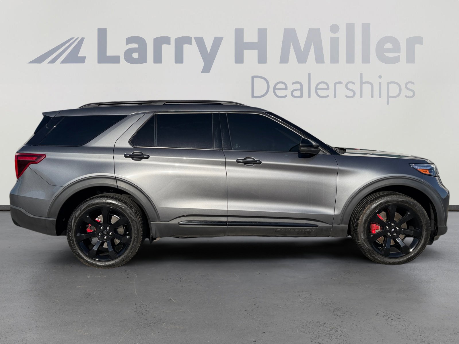 Certified 2023 Ford Explorer ST w/ Equipment Group 401A AWD/4WD image 6