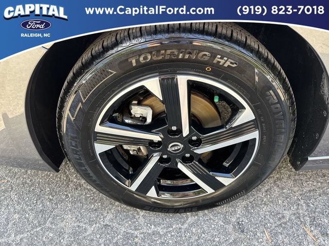 Used 2025 Nissan Sentra SV FWD image 13