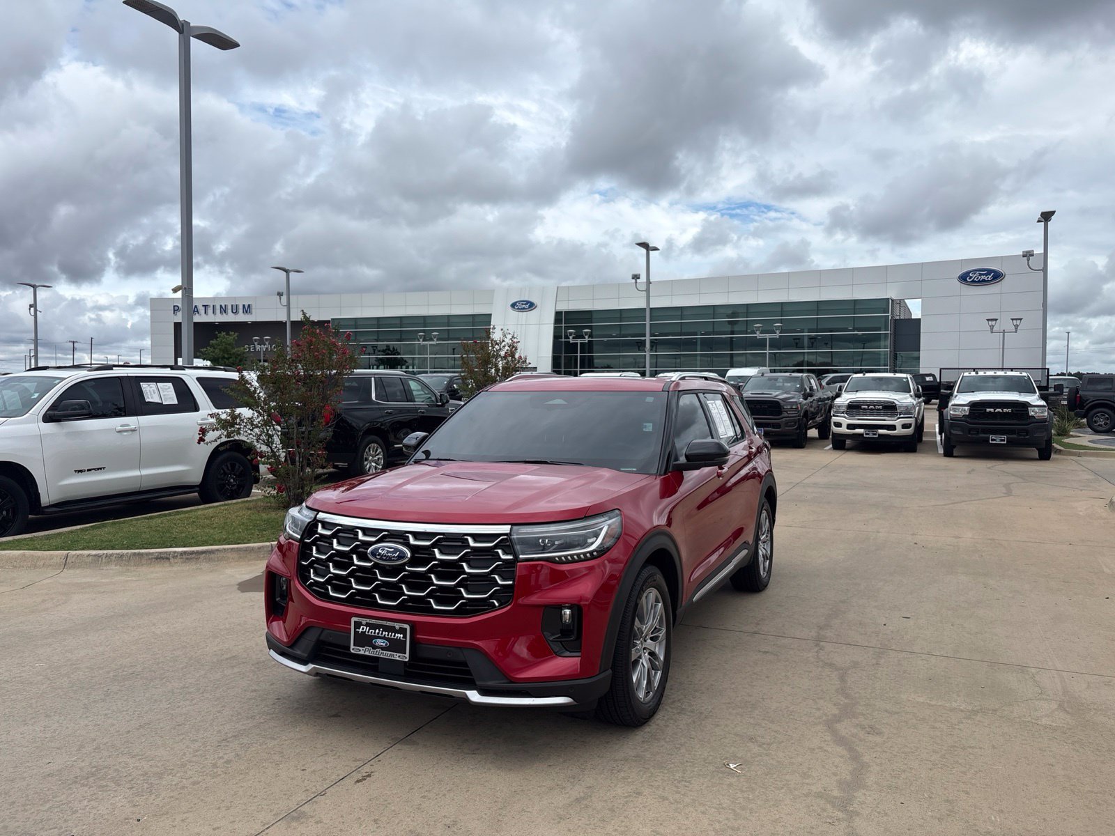 Certified 2025 Ford Explorer Platinum RWD image 24