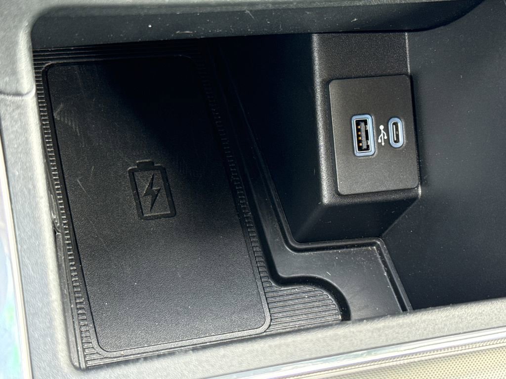 Certified 2024 Ford Edge Titanium image 22