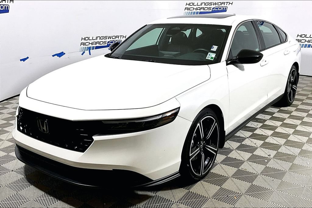 Used 2024 Honda Accord Sport image 1
