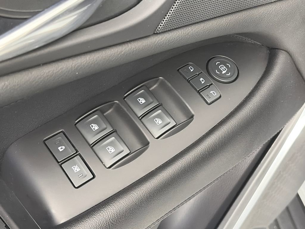 Used 2019 Cadillac Escalade Luxury AWD/4WD image 25