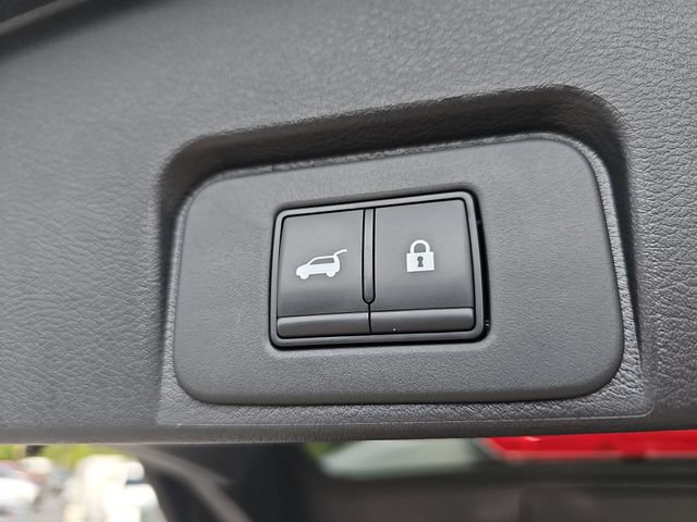 Used 2025 Nissan Rogue SV FWD image 13