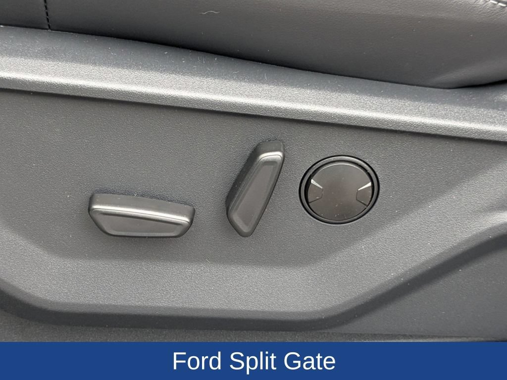 Certified 2025 Ford Expedition Platinum w/ Stealth Performance Package AWD/4WD image 15