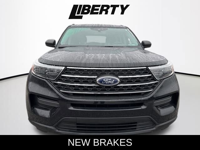 Certified 2023 Ford Explorer XLT image 3