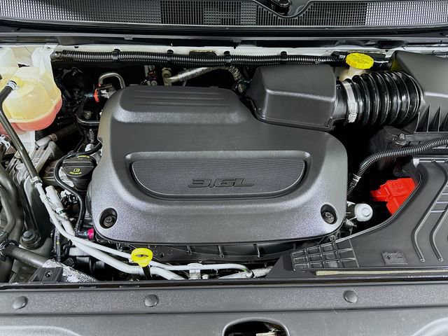 Used 2020 Chrysler Pacifica Touring-L image 30