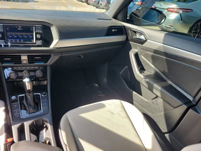 Used 2020 Volkswagen Jetta R-Line FWD image 19