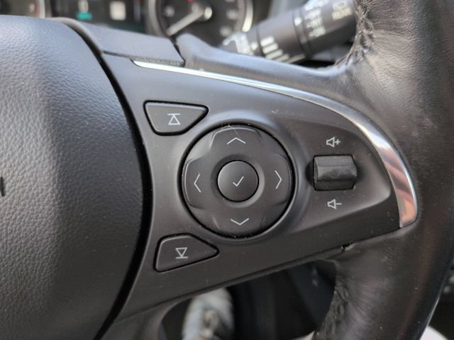 Used 2018 Buick Enclave Premium w/ Trailering Package AWD/4WD image 35