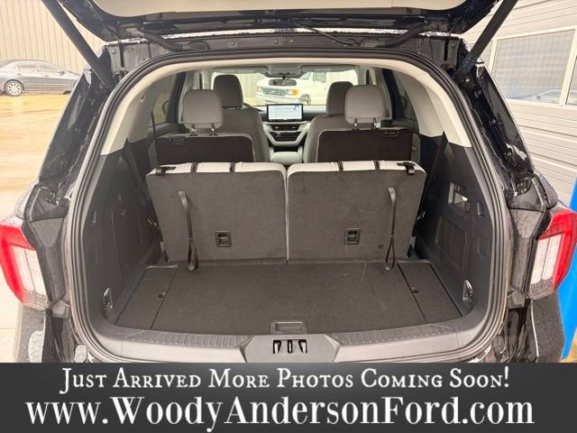 Certified 2025 Ford Explorer Active w/ Active Comfort Package RWD image 6