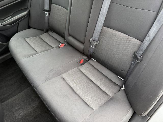 Used 2024 Nissan Altima 2.5 SV FWD image 25