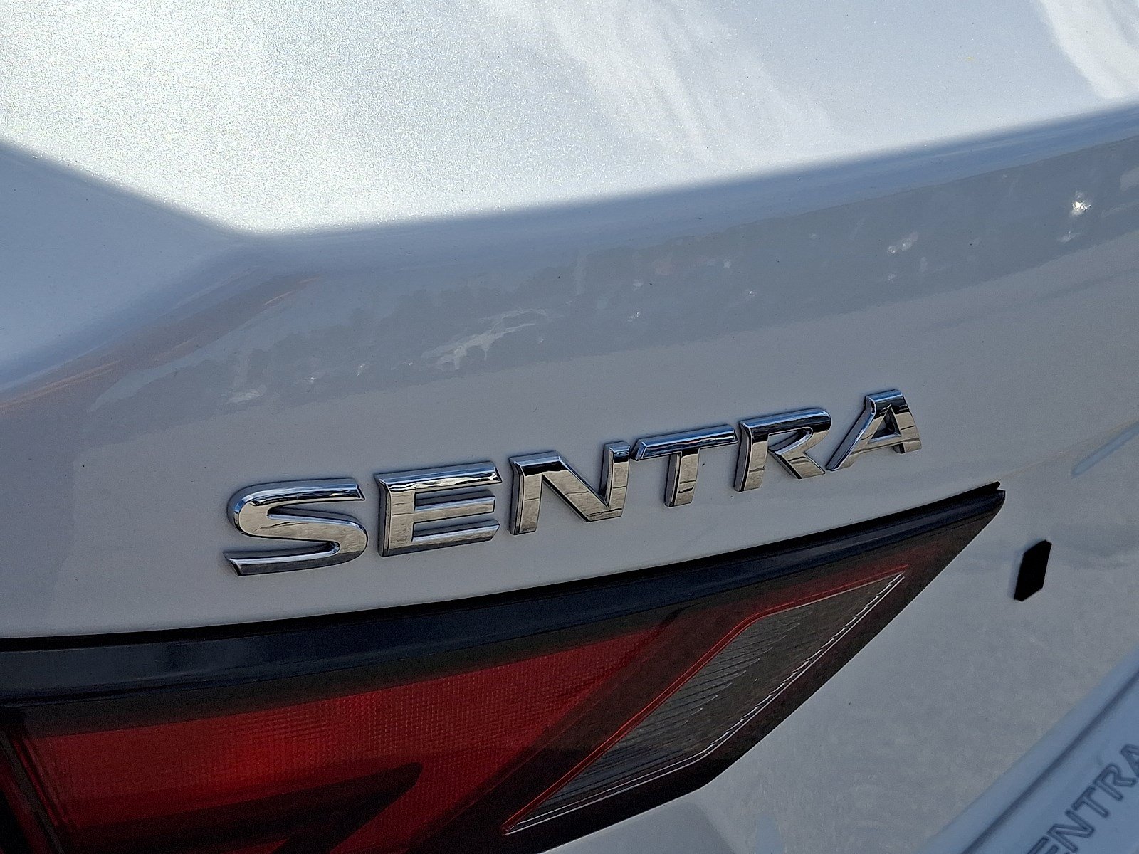 Used 2024 Nissan Sentra SV FWD image 30