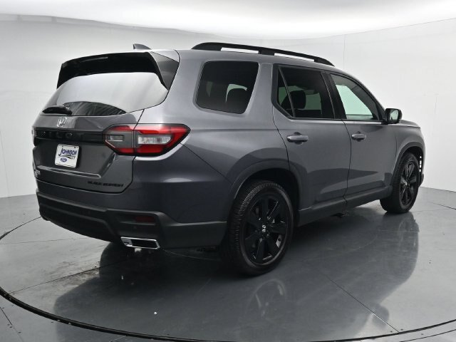 Used 2025 Honda Pilot Black Edition image 9