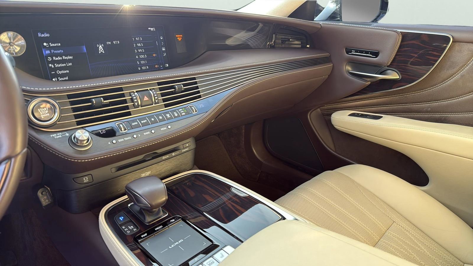 Used 2018 Lexus LS 500 500 Base w/ Luxury Package image 20