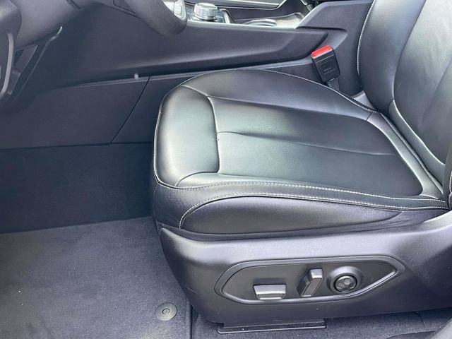 Used 2023 Jeep Grand Cherokee Limited RWD image 9