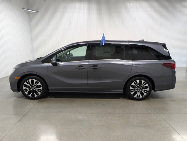 Used 2025 Honda Odyssey Elite image 4