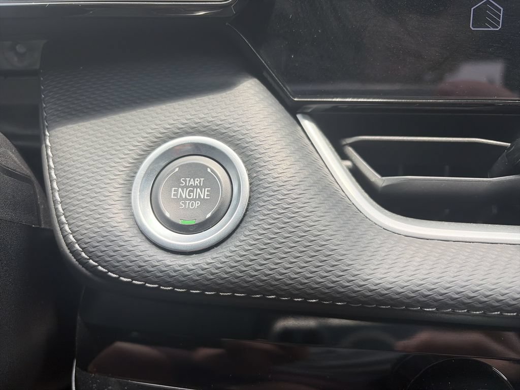 Used 2025 Chevrolet Equinox LT FWD image 26