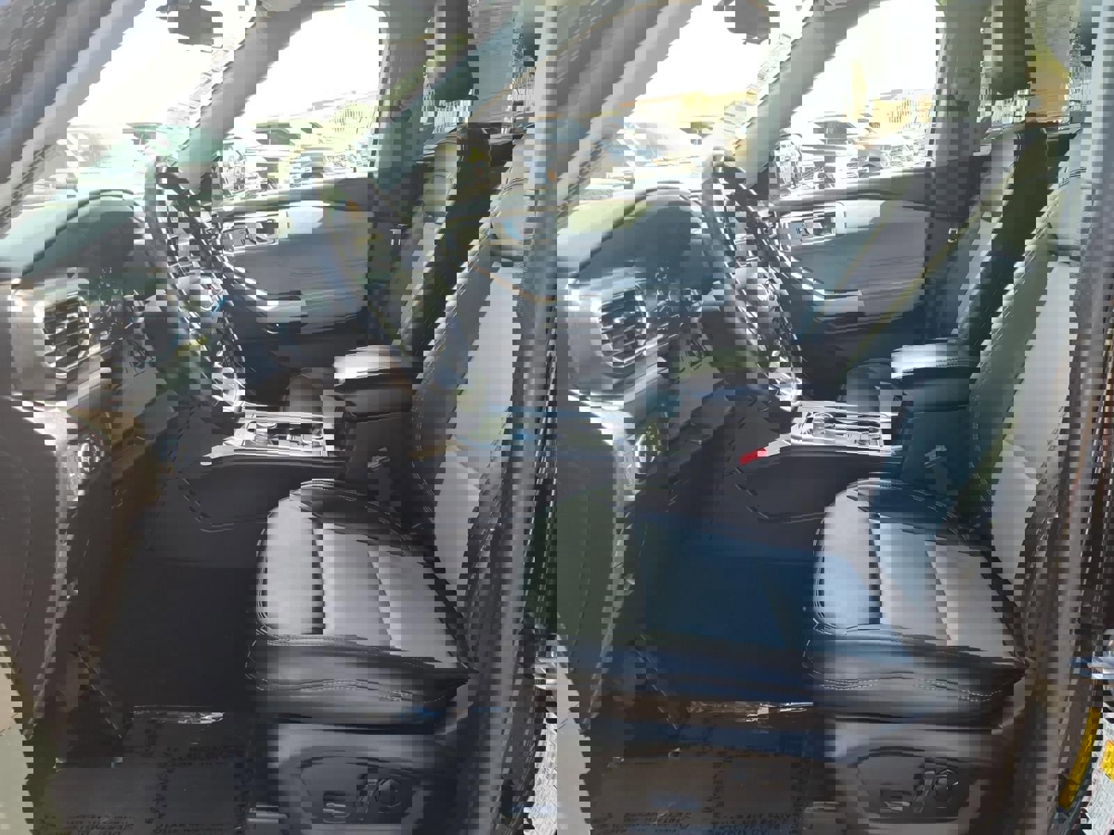 Certified 2022 Ford Explorer XLT w/ Equipment Group 202A image 24