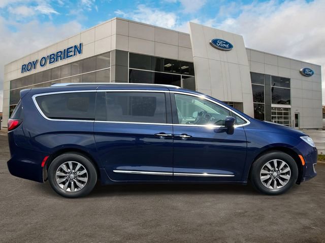 Used 2019 Chrysler Pacifica Touring-L Plus FWD image 6
