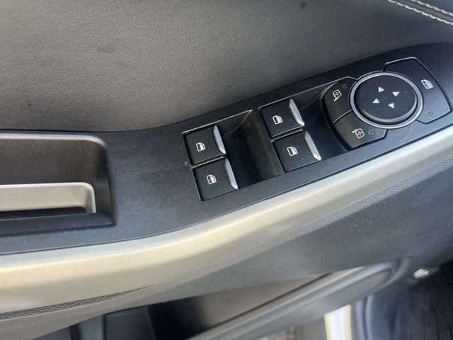 Certified 2022 Ford Explorer XLT w/ Equipment Group 202A AWD/4WD image 19