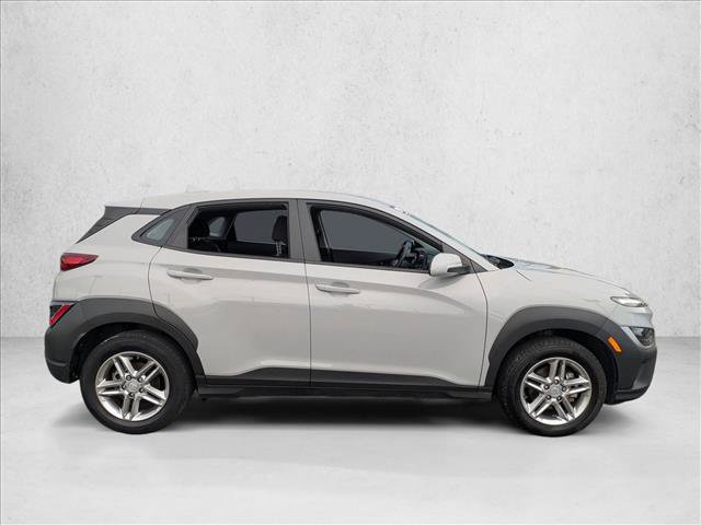 Used 2022 Hyundai Kona SE FWD image 4