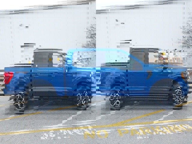 Certified 2022 Ford F150 XLT w/ Equipment Group 302A High image 9