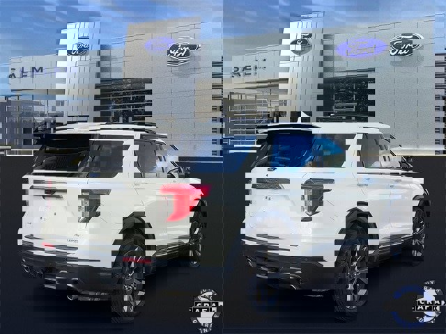 Certified 2023 Ford Explorer XLT w/ Equipment Group 202A image 3