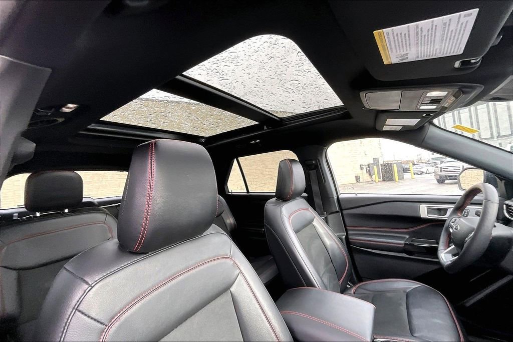 Certified 2022 Ford Explorer ST-Line w/ Class IV Trailer Tow Package image 21