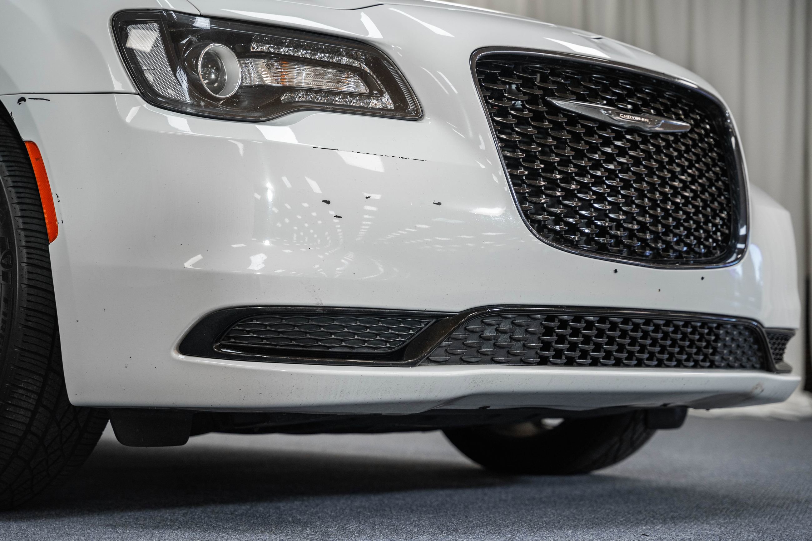 Used 2021 Chrysler 300 Touring w/ Sport Appearance Package image 10