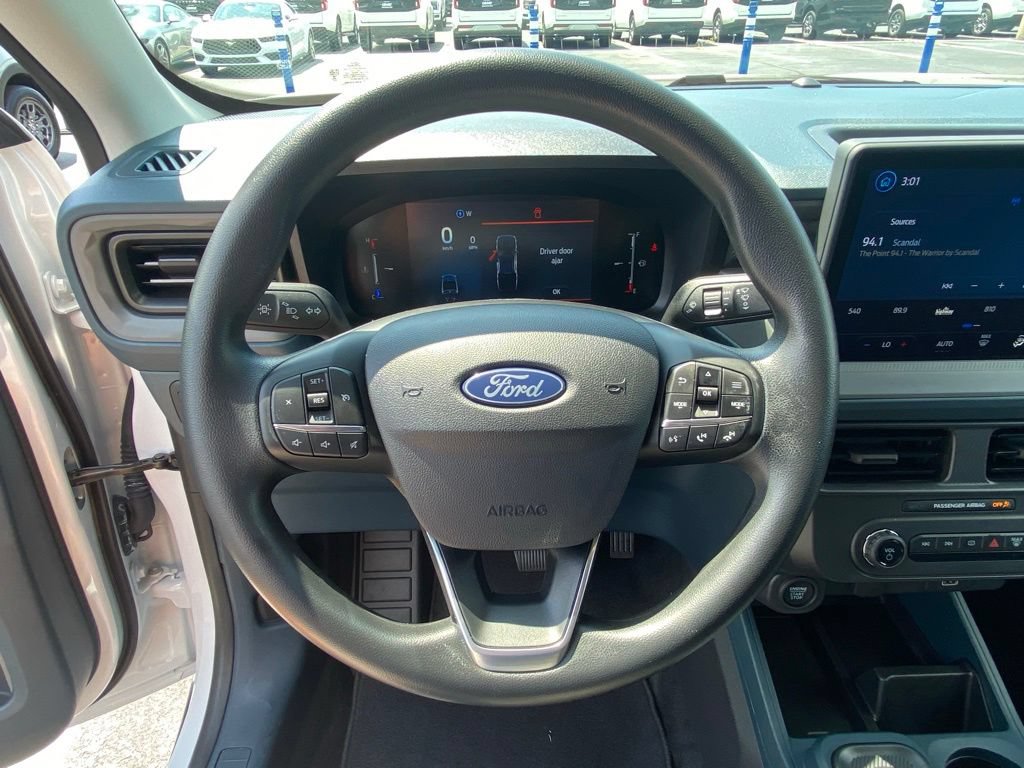 Certified 2025 Ford Maverick XLT w/ Black Appearance Package AWD/4WD image 13