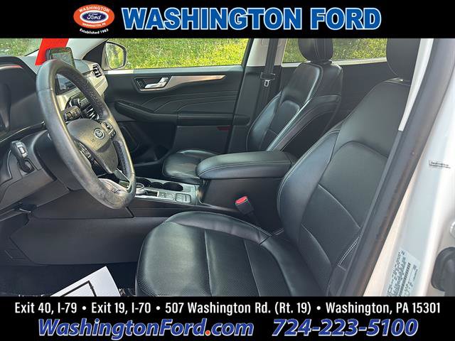 Certified 2022 Ford Escape Titanium AWD/4WD image 11