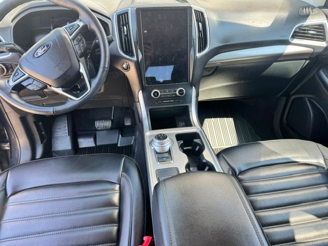 Certified 2024 Ford Edge SEL w/ Convenience Package AWD/4WD image 9