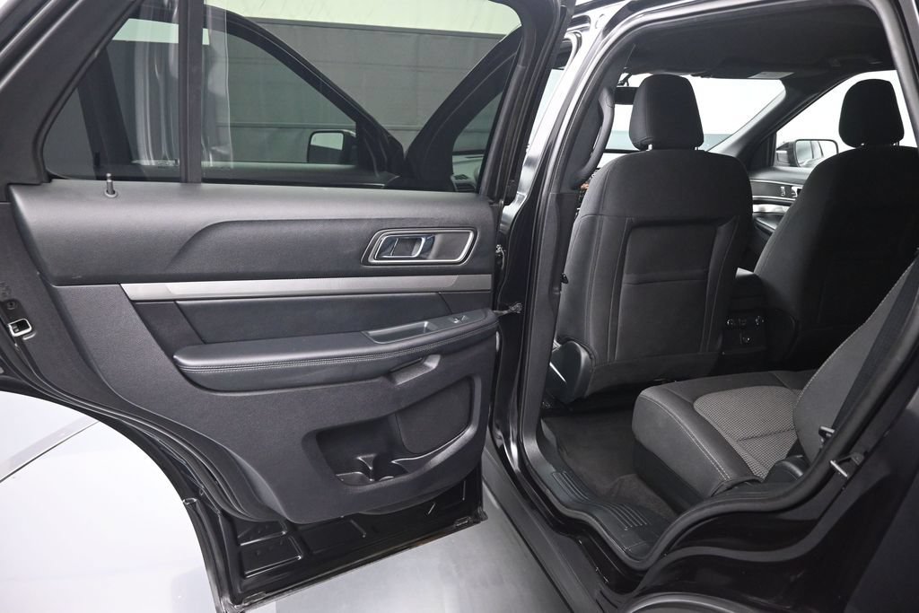 Certified 2019 Ford Explorer XLT FWD image 12